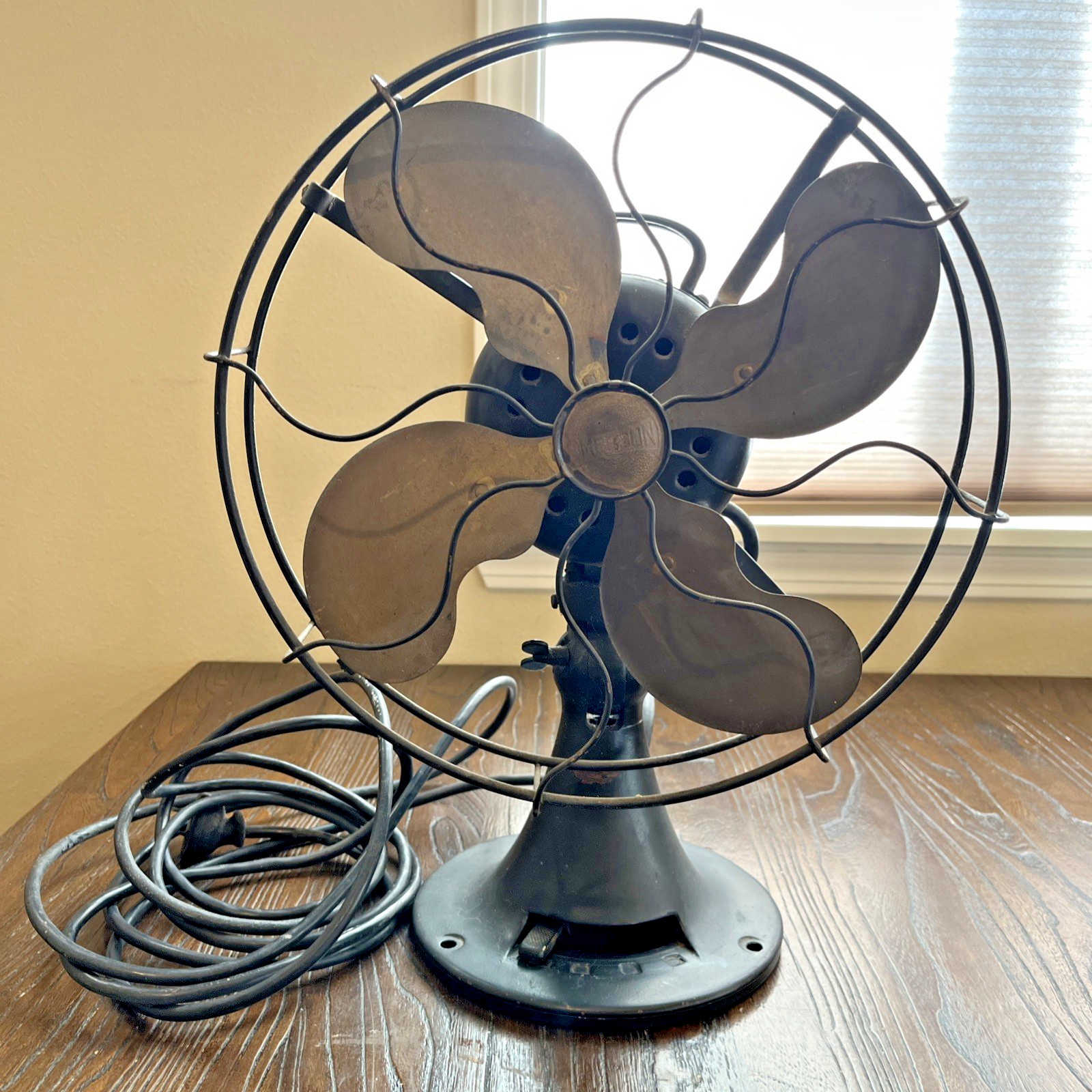 Vtg Emerson Electric Desk Fan #29646 Brass Blade Cast Iron Oscillating Working