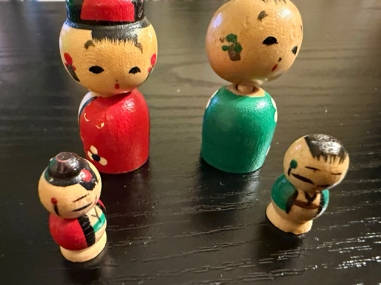 Vintage Japanese Hand-Painted Wooden Kokeshi Dolls Collectible Figures Set of 4