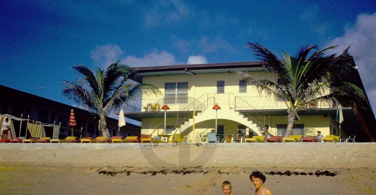 Miami Modern/Deco Motel or Apartments, Miami Beach Florida #B 1950\'s 35mm Slide