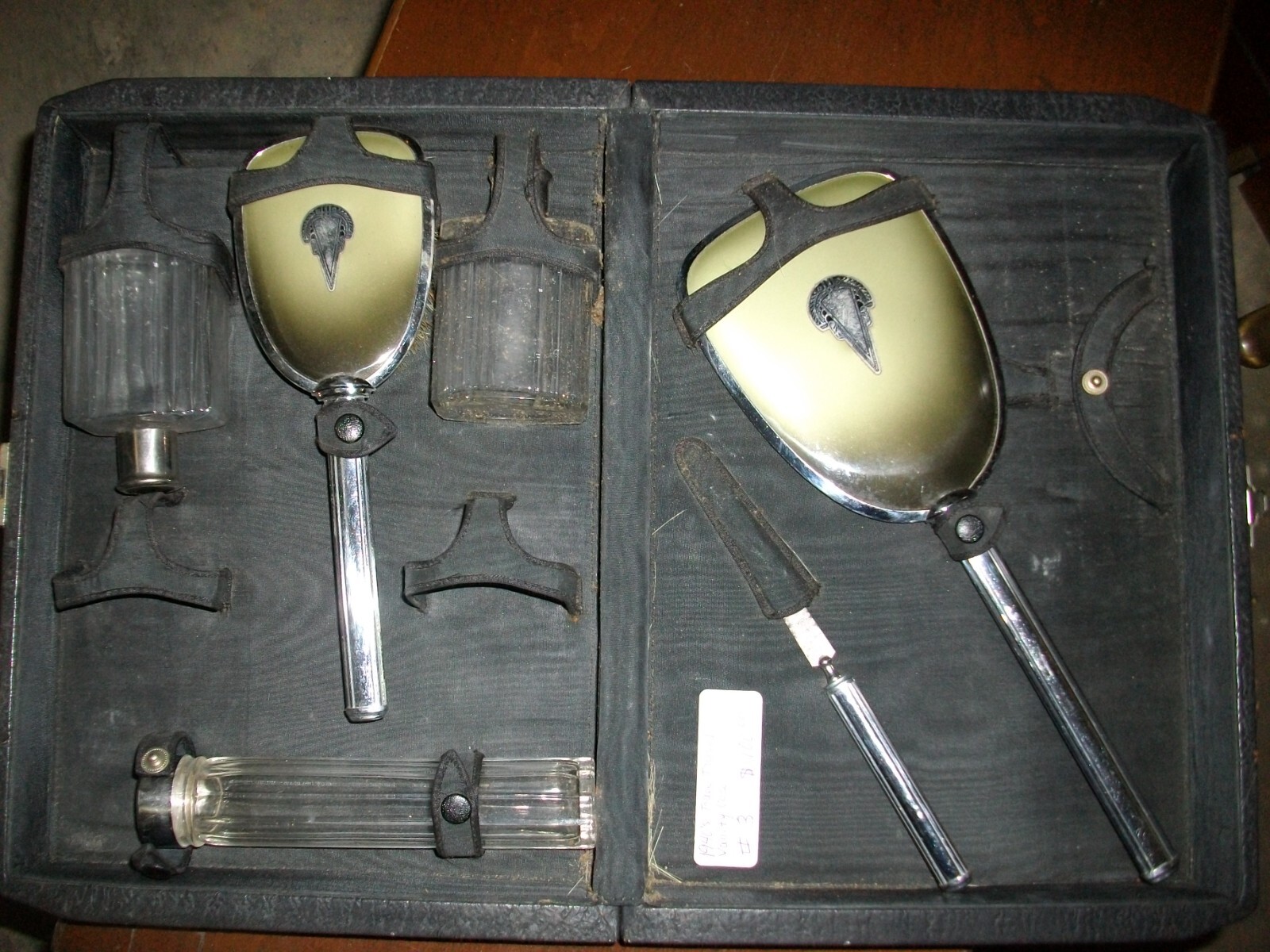 1930' s antique women's toiletry, brush's, flies, bottles, etc. 