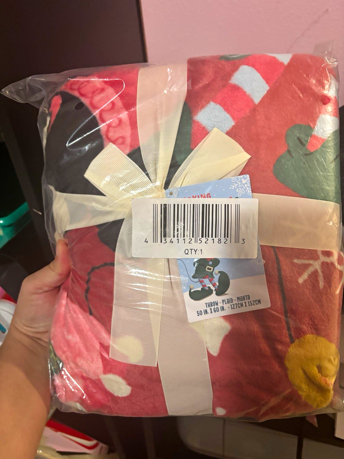 Disney Mickey Mouse & Friends Holiday Throw Blanket, Character Print 50 x 60 in