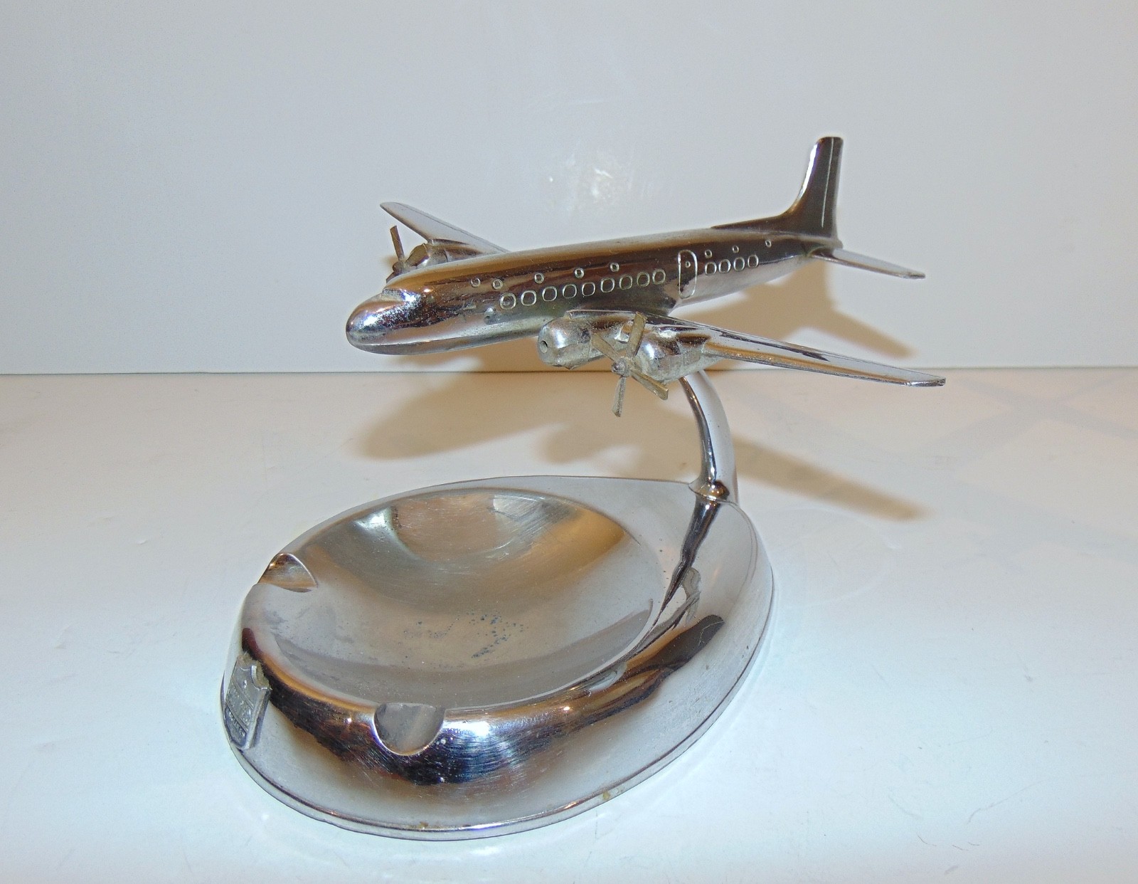 Vic Pastushin Airtray United Airlines Douglas DC-7  Airliner Desk Model Ashtray