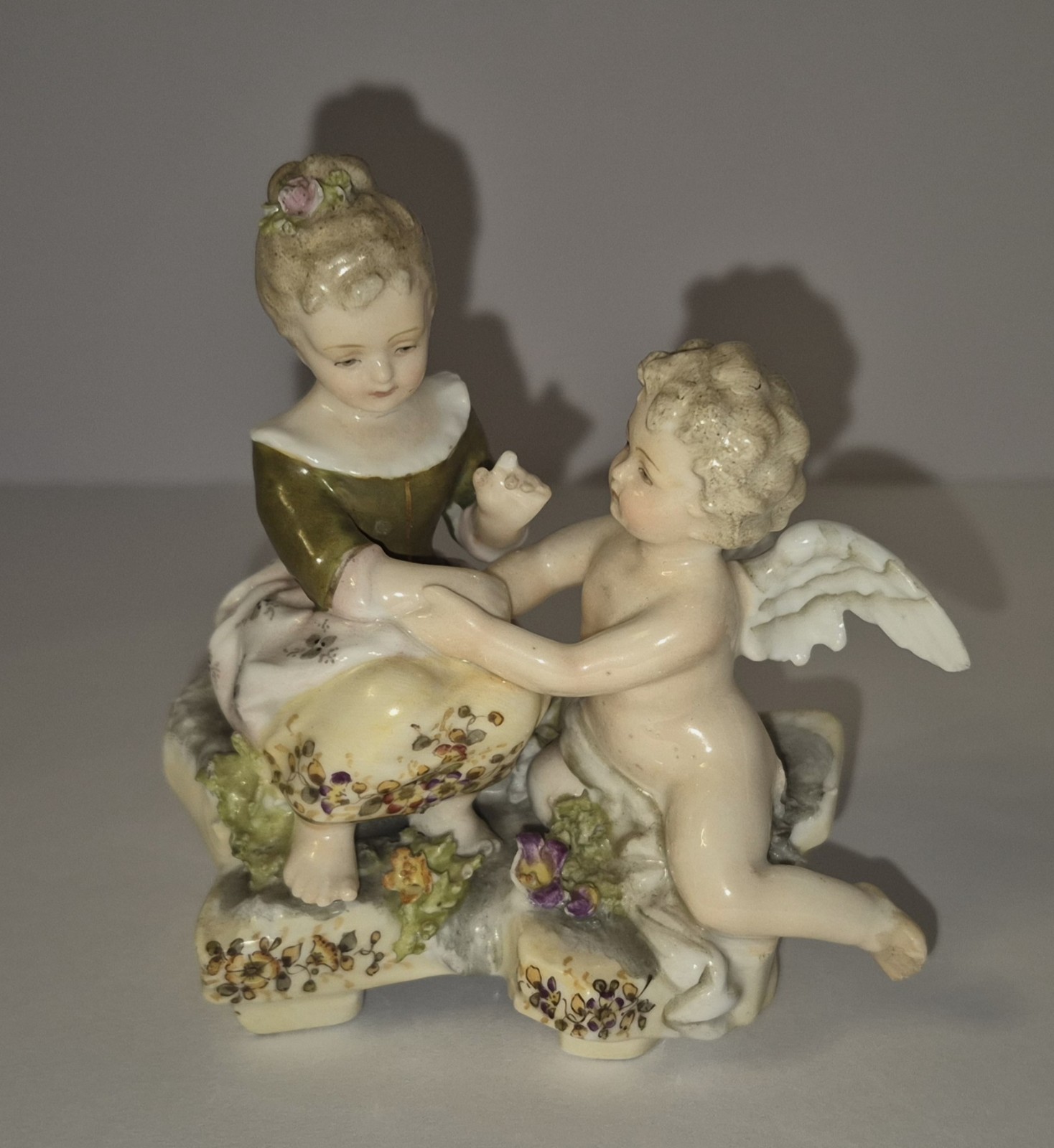 Vintage Meissen Porcelain Cherub Putti Figurine 1676
