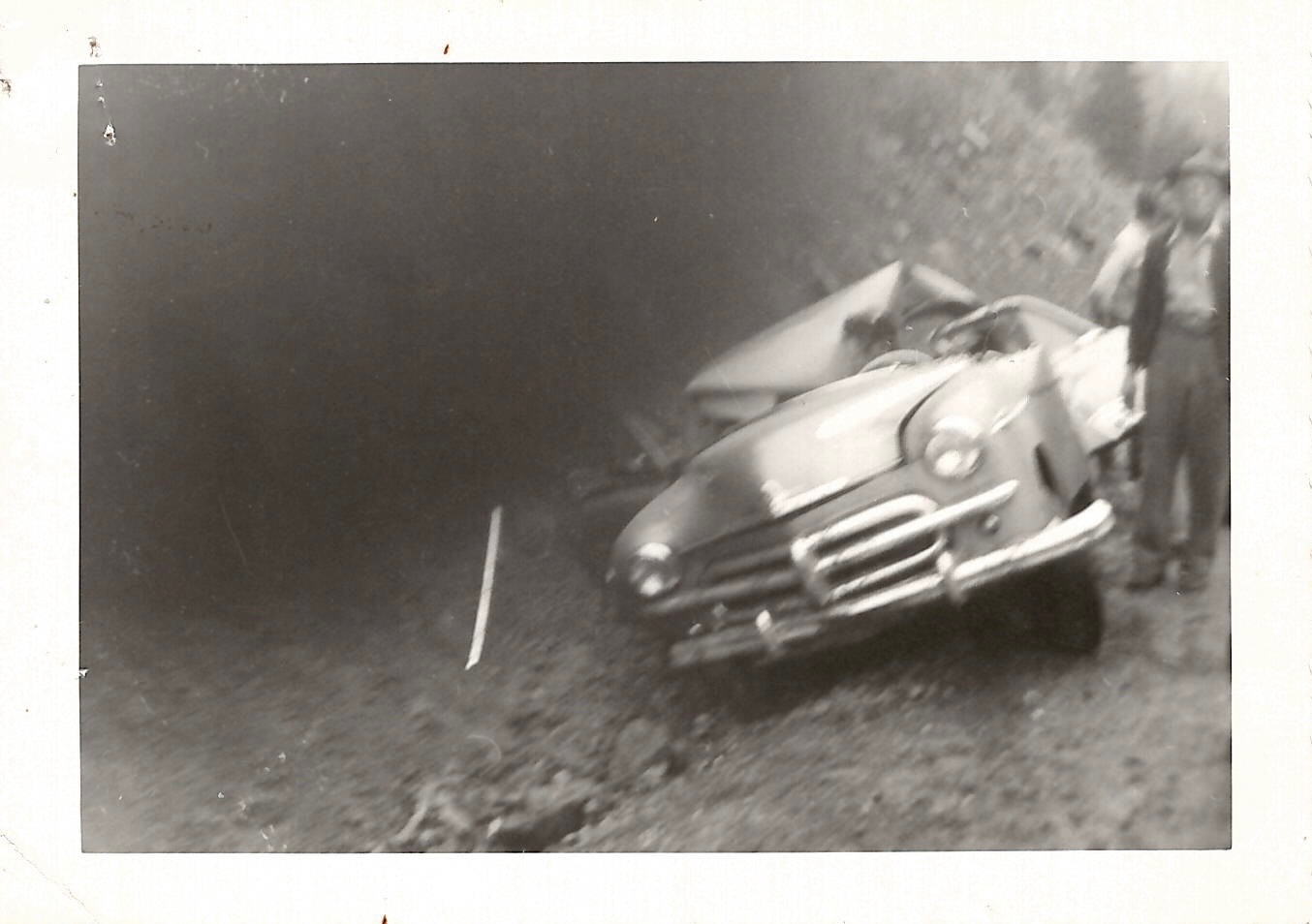 1952 BOULDER CRUSHES CAR KILLING TWO Tumwater Canyon, Chelan County Washington