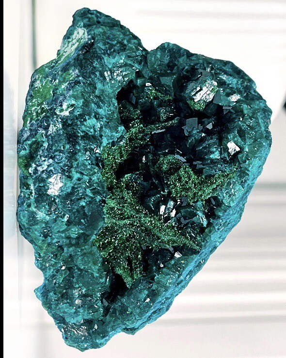 dioptase crystal 265 Gram dioptase crystal 265 Gram