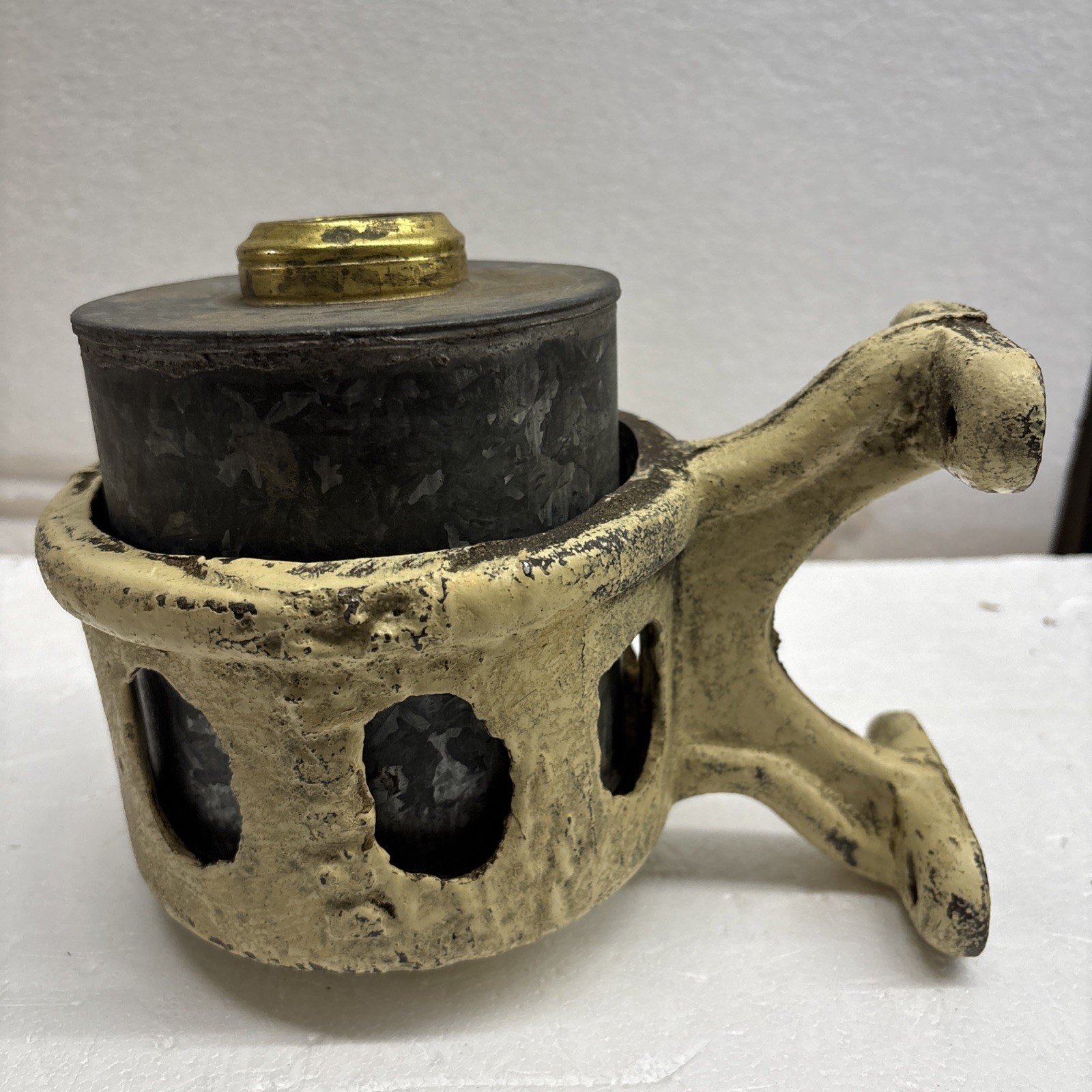 VINTAGE DENVER & RIO GRANDE WESTERN (D&RGW) RAILROAD KEROSENE FONT LAMP LANTERN