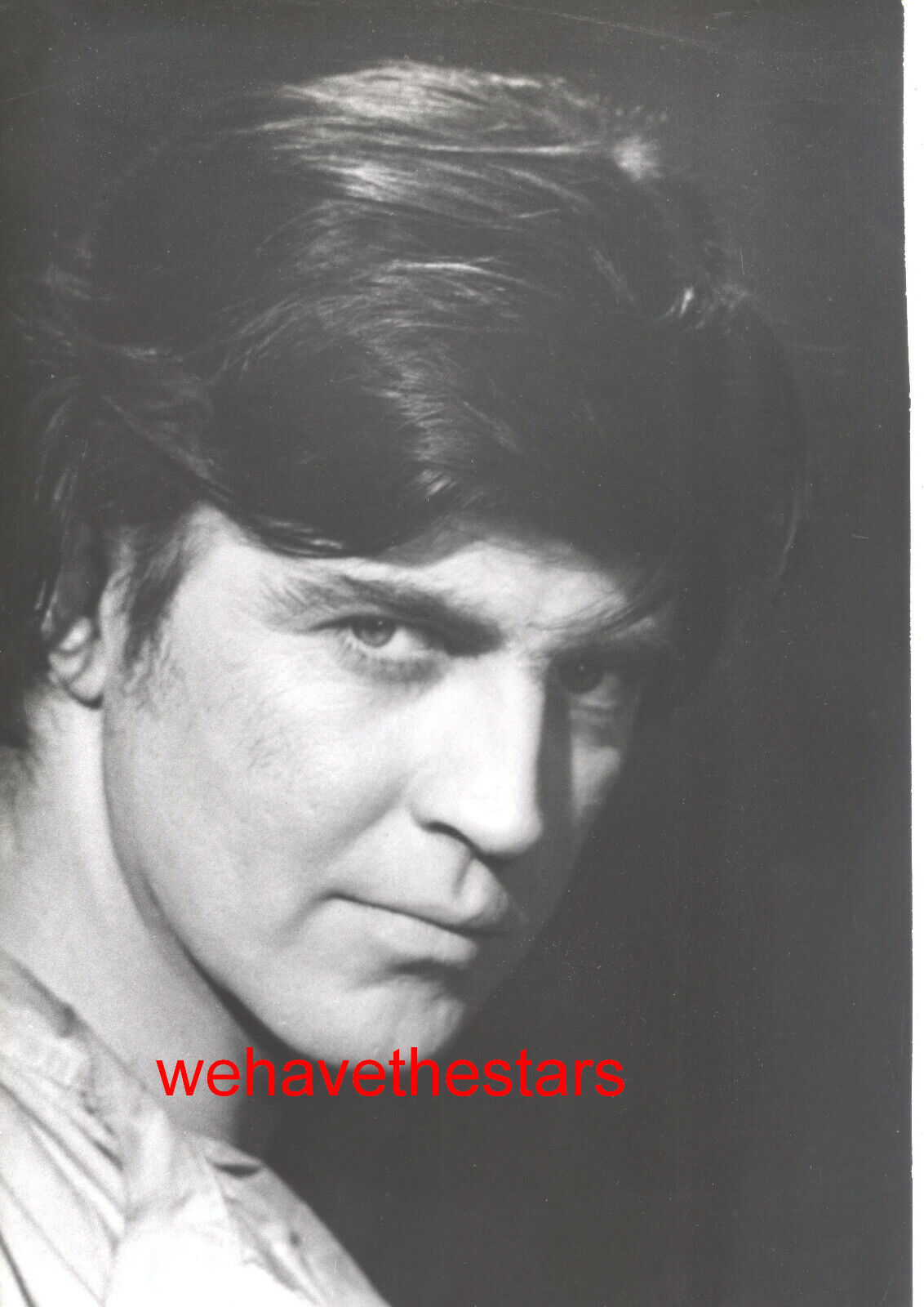 VINTAGE Alan Bates QUITE HANDSOME \'68 OVERSIZE Portrait PLUS Autograph