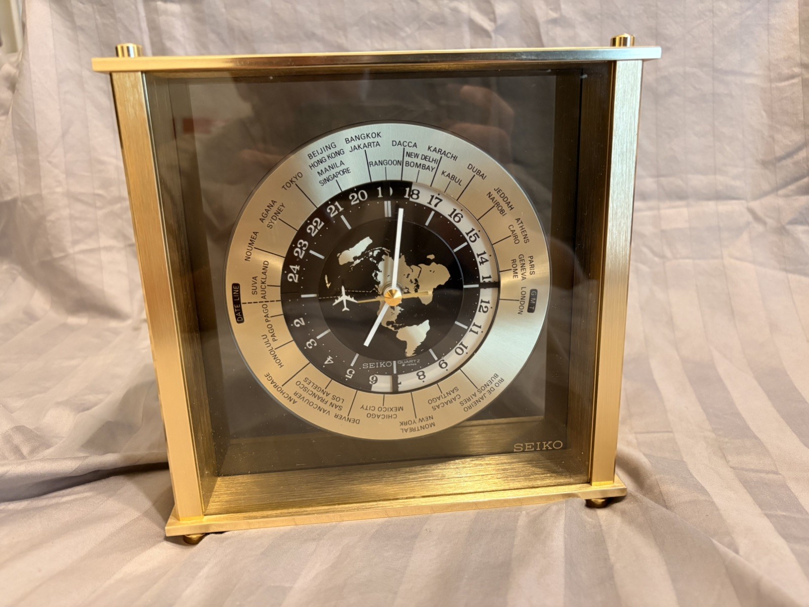 Vintage Seiko World Time Clock 24 Hour Global Map Model QQZ885A Pristine Shape