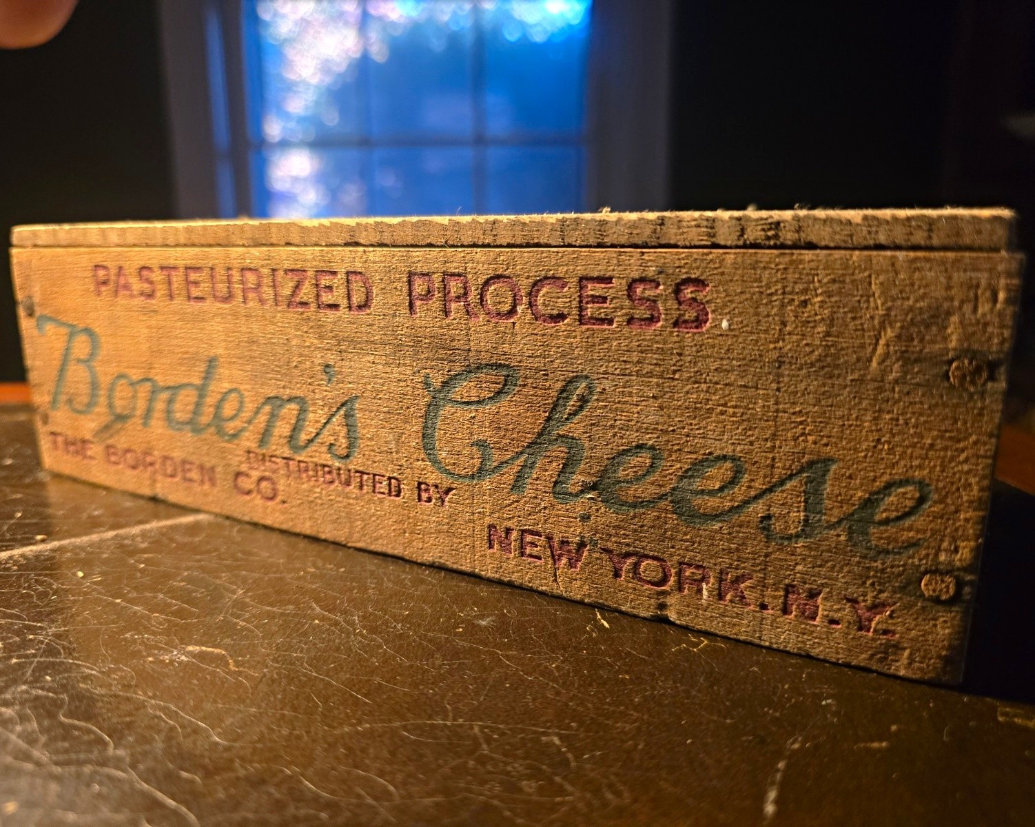 Vintage Borden's Cheese 2 LB Wooden Box Dairy Advertising Farmhouse Decor Crate