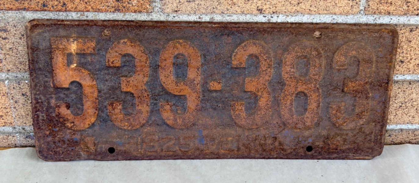 Antique 1925 Pennsylvania License Plate Penna PA 539383 Man Cave Ford Chevrolet