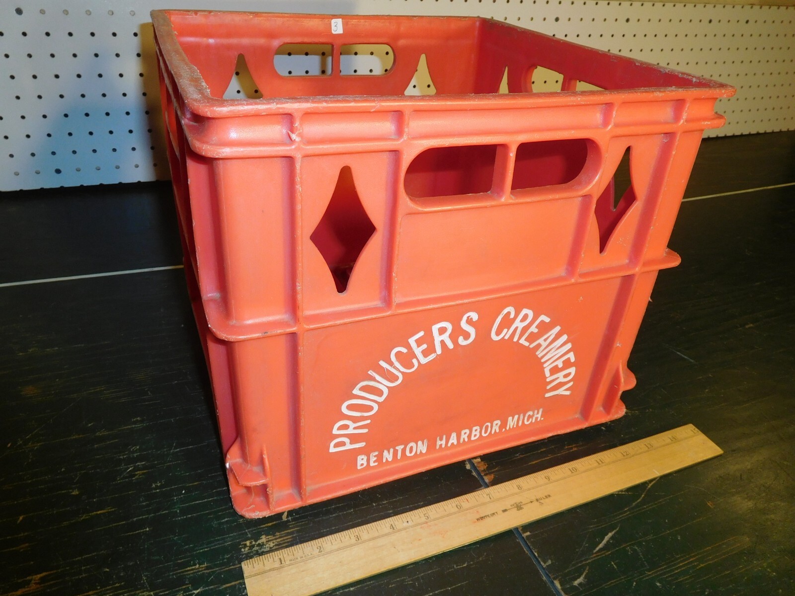 Scarce Vint. Producers Creamery Benton Harbor, Mich. Red Solid Side Milk Crate#3 Scarce Vint. Producers Creamery Benton Harbor, Mich. Red Solid Side Milk Crate#3