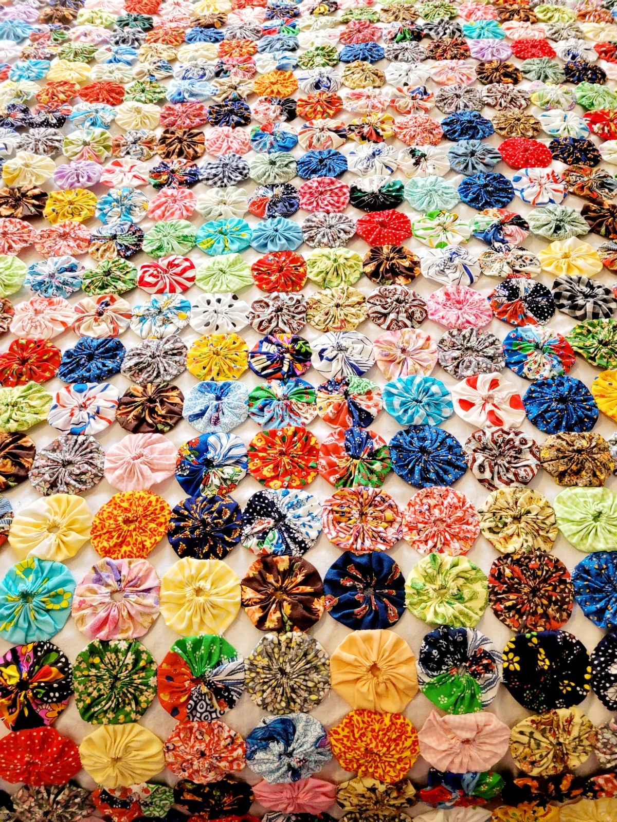 Vintage Large Yo Yo Handmade Quilt Feedsack Coverlet Blanket 87 Vintage Large Yo Yo Handmade Quilt Feedsack Coverlet Blanket 87
