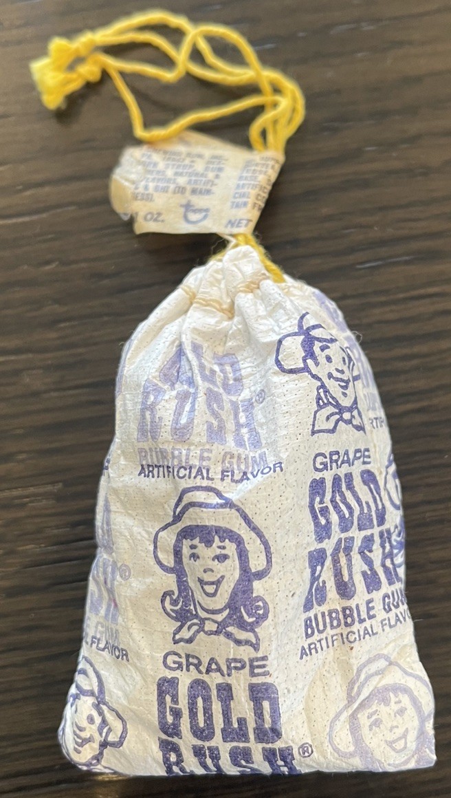 Vintage 1974  TOPPS GRAPE GOLD RUSH BUBBLE GUM  Unopened  New Old Stock