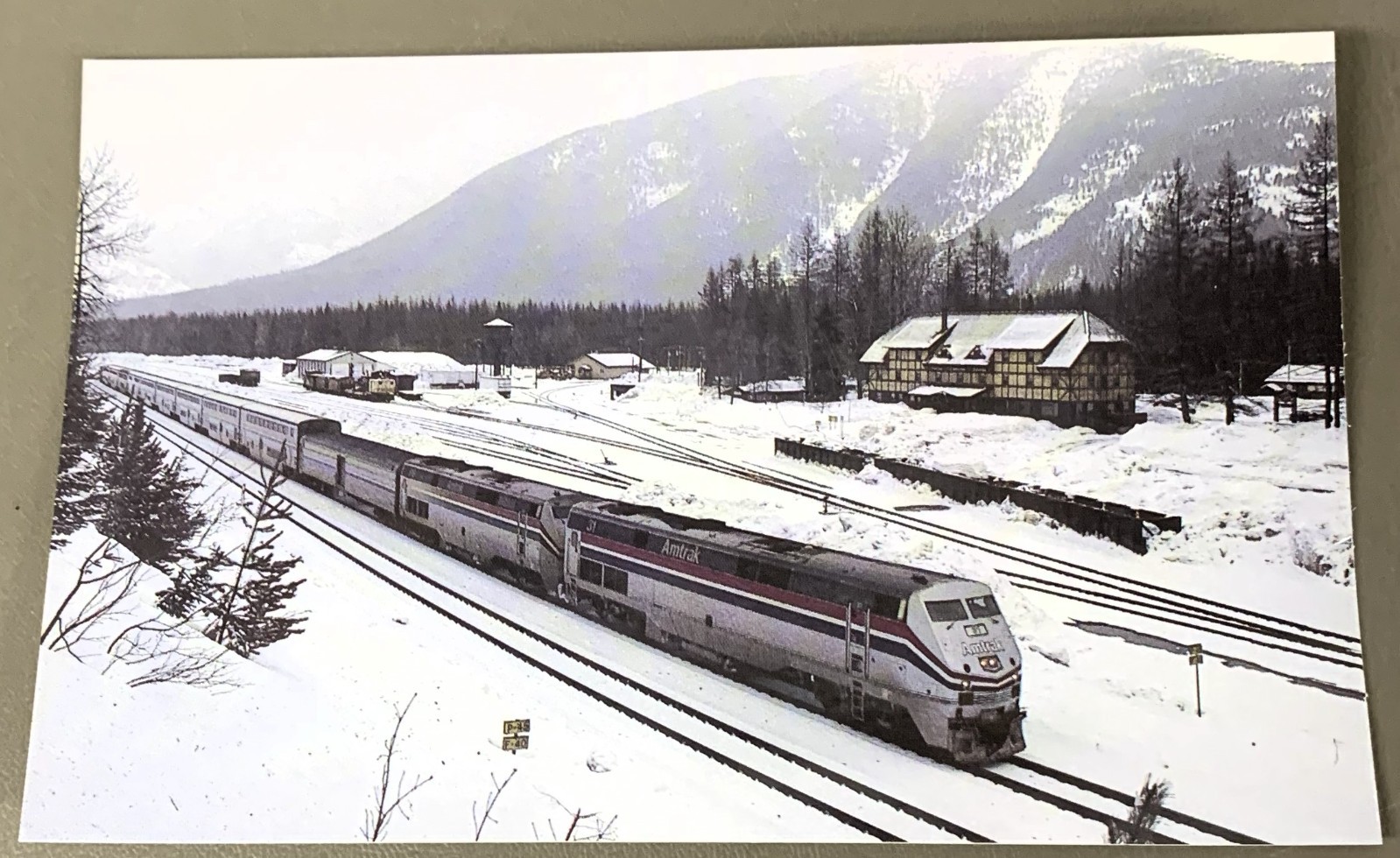 T1701     ESSEX,  MT.      POSTCARD,   AMTRAK\'S EMPIRE BUILDER   TRAIN
