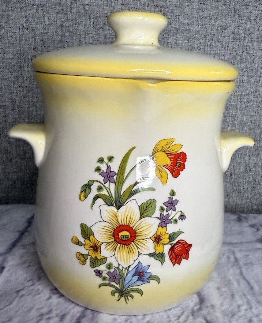 1970s Ceramic Jar  Cannister with Lid Floral Daffodil Yellow Cottage