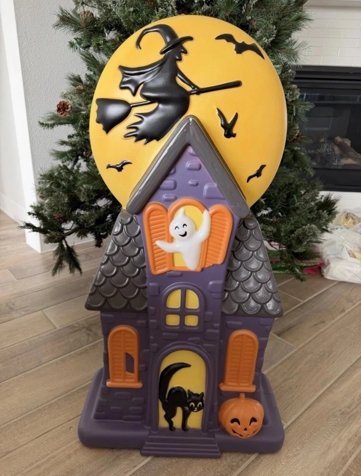 Cracker Barrel Haunted House Blow Mold 3FT 3 Foot Halloween 2026 - Brand New Cracker Barrel Haunted House Blow Mold 3FT 3 Foot Halloween 2026 - Brand New