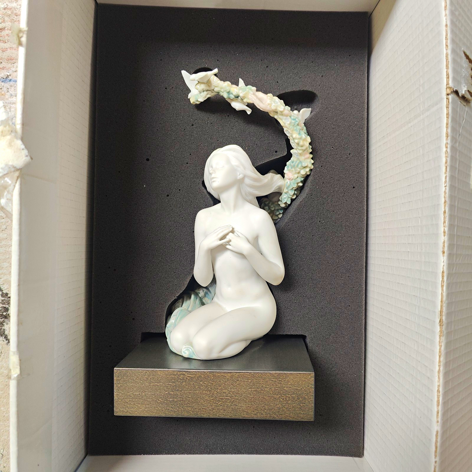 Lladro 8012 Admiratio Porcelain Figurine Excellent Condition Original Box