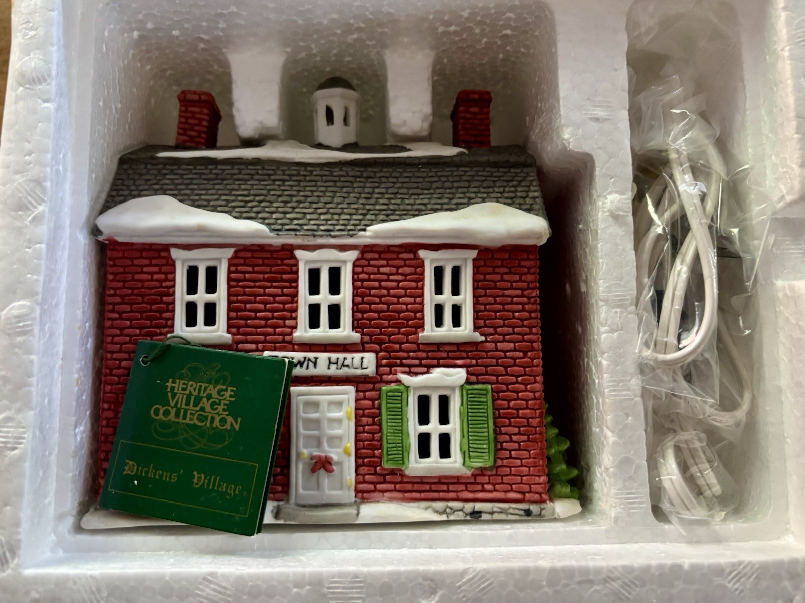 Vintage Dept 56 New England Village Brick Townhall Retired: New