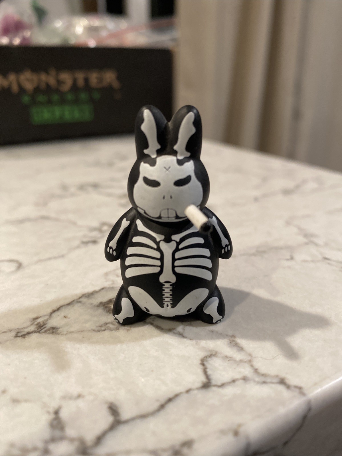 Bones (Kozik x Kidrobot) Mini Smorkin’ Labbit Now with fried chicken ?/?? Chase