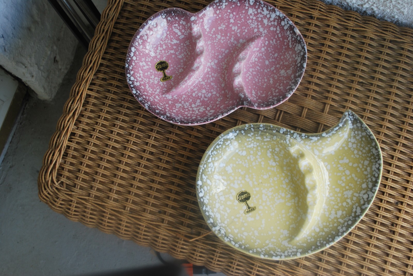 BEAUTIFUL PAIR OF MCM SEQUOIA WARE PINK AND YELLOW ASHTRAYS EUC