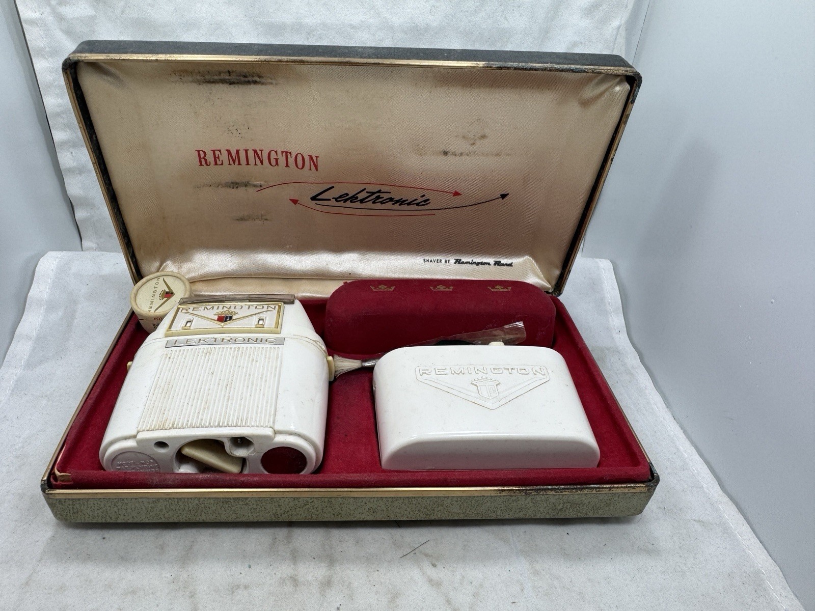 Remington Lektronic Men's Shaver Model BOS 1950's