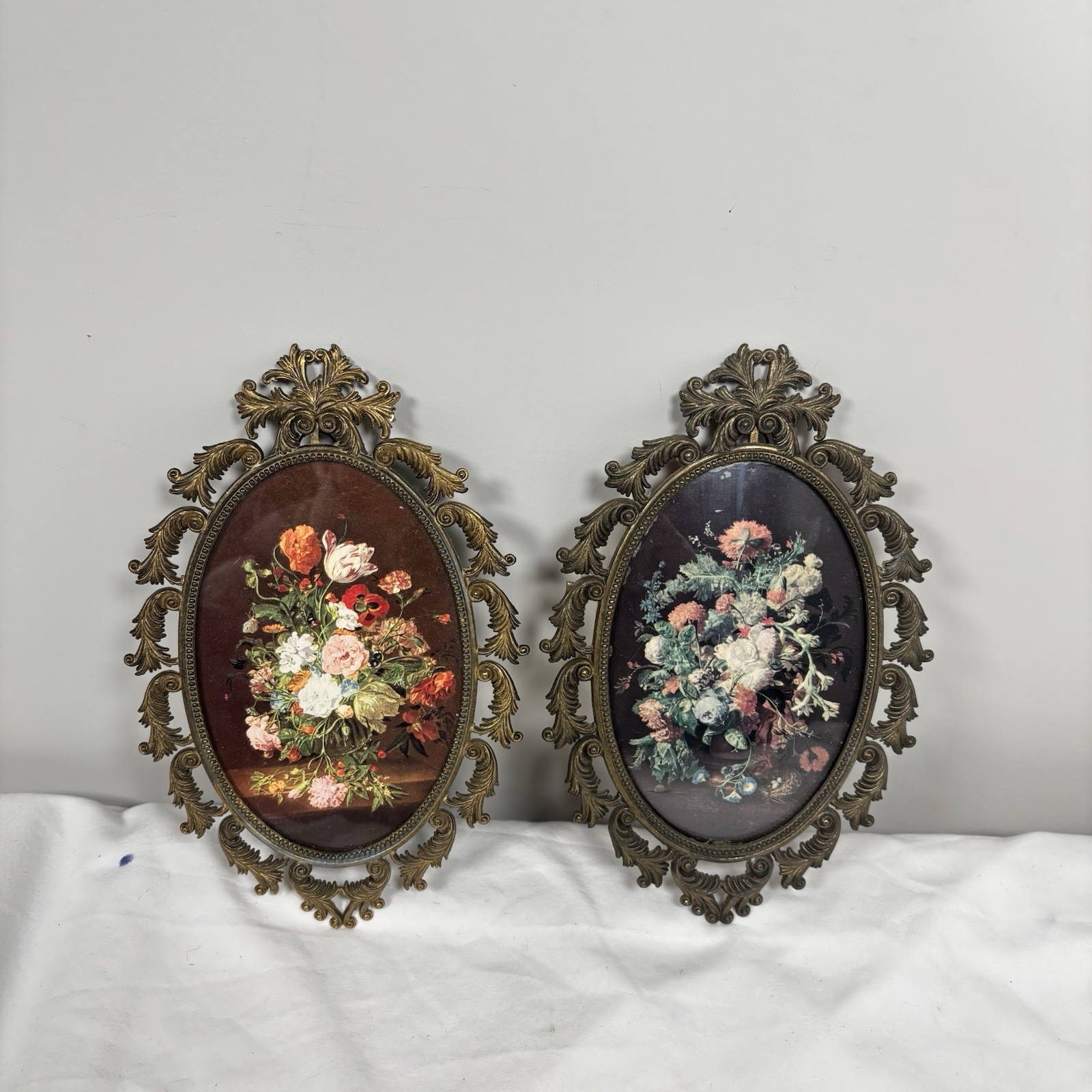 Vtg Set of 2 Italian Ornate Brass Frame Floral Wall Hanging *Read*