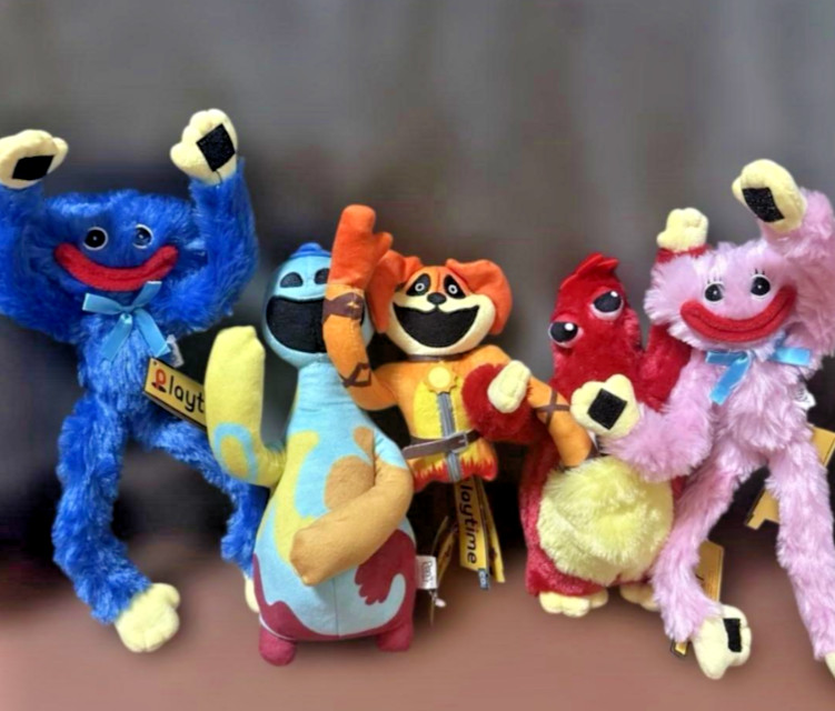 Poppy Playtime Posing Plush 5-Piece Set Huggy Wuggy Kissy Missy DogDay Ages 17+