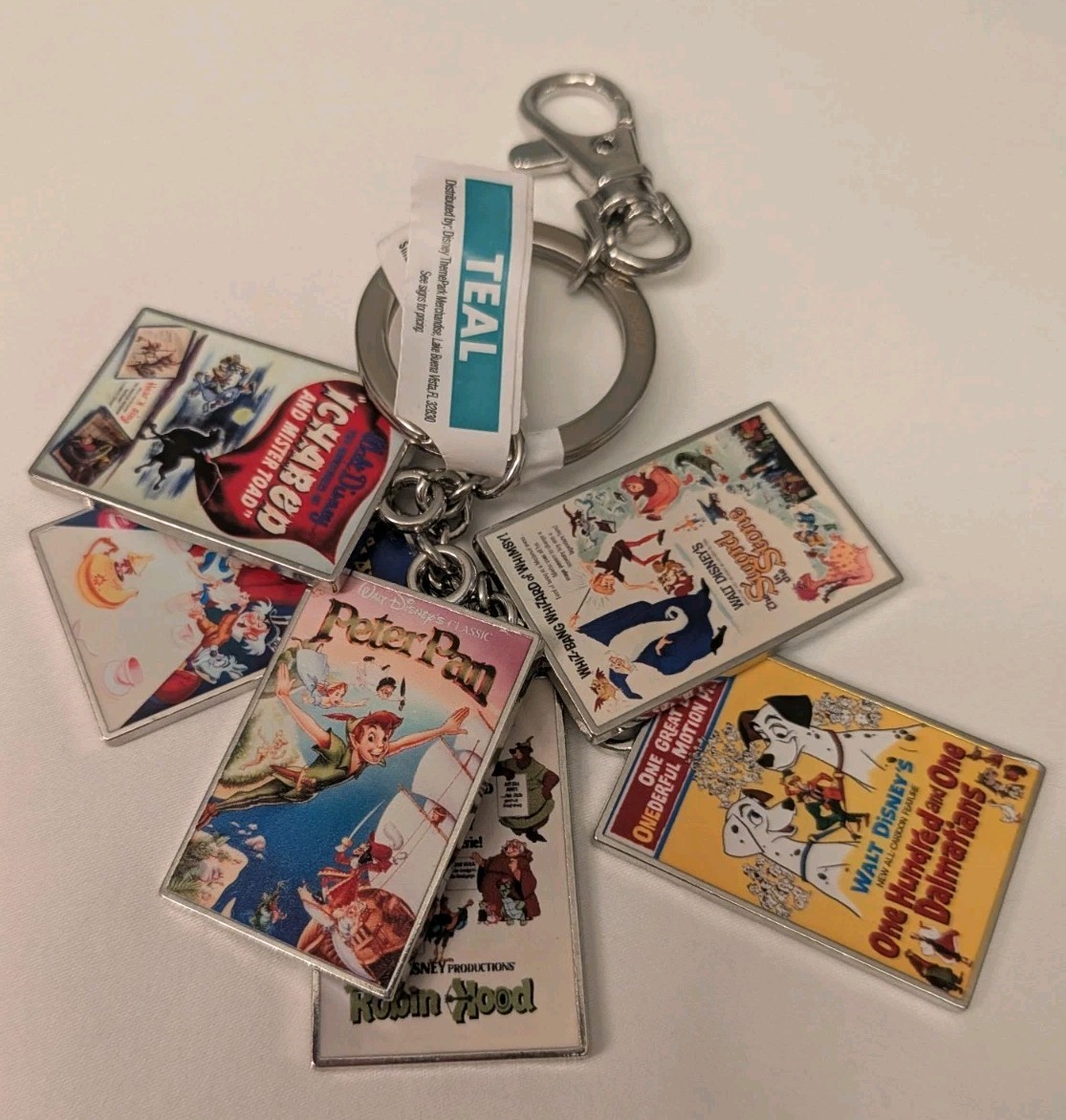 New Disney Epcot UK Pavilion Classic British Movies Keychain 101 Dalmatians+