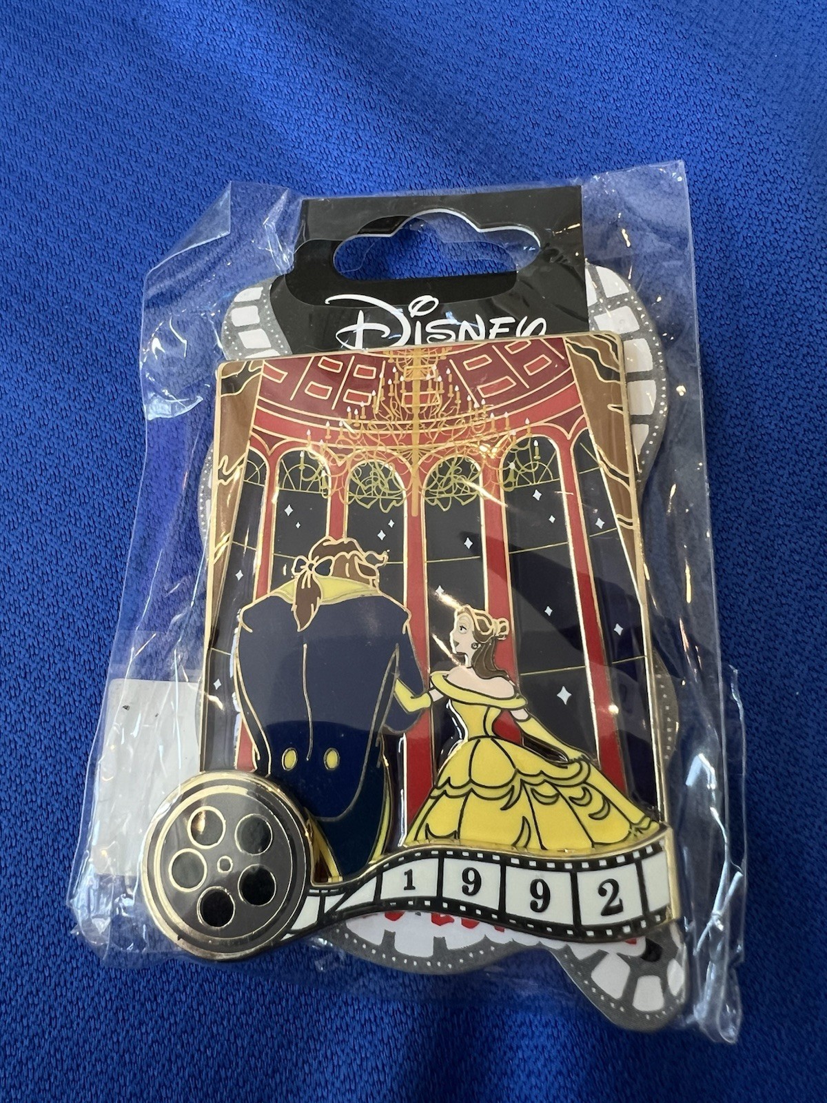 Disney DSF DSSH Oscar Winner 1992 Film Beauty and the Beast Belle LE 300 Pin Disney DSF DSSH Oscar Winner 1992 Film Beauty and the Beast Belle LE 300 Pin