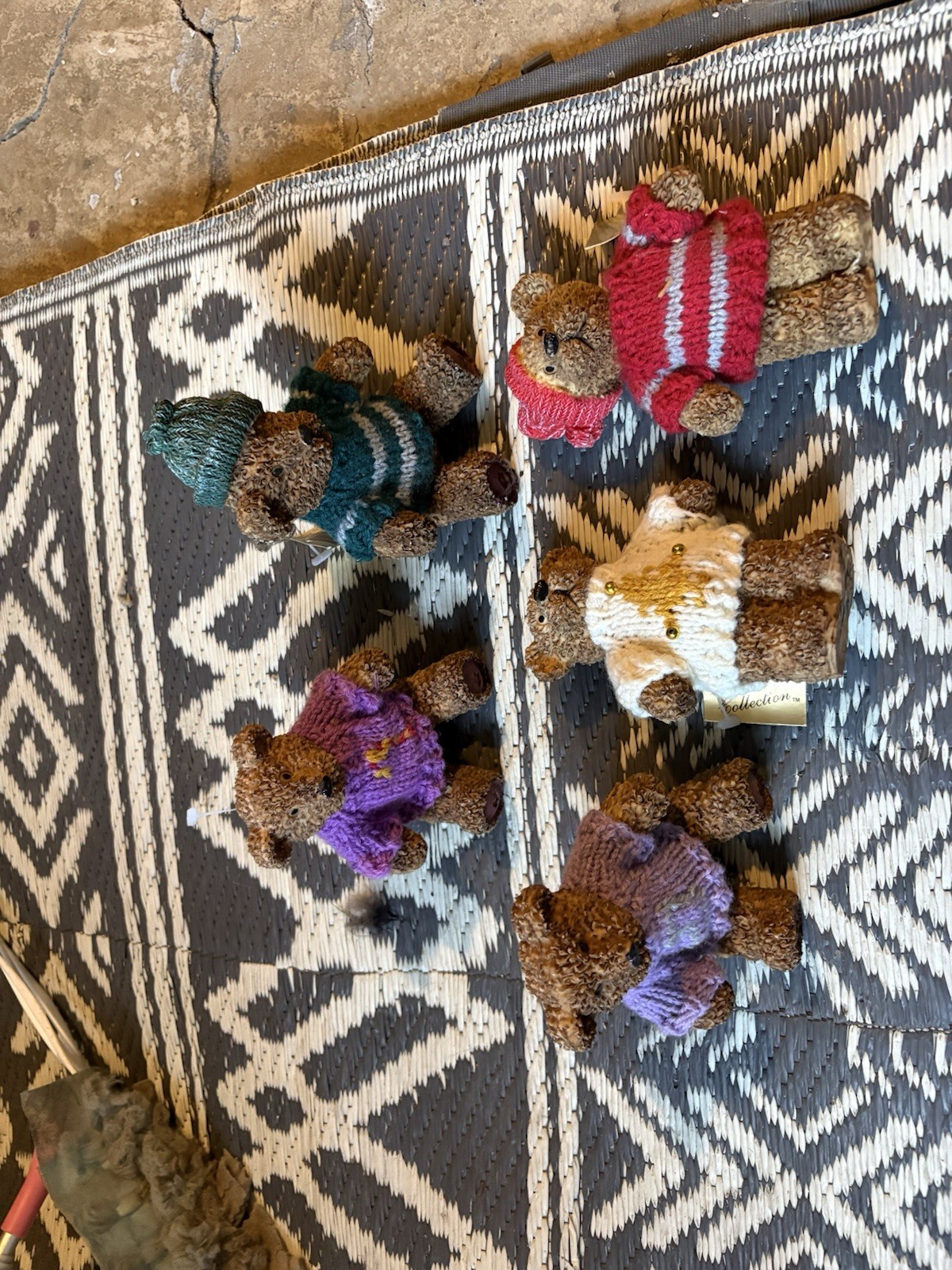 boyd’s collectable bears  good condition. selling as lot…