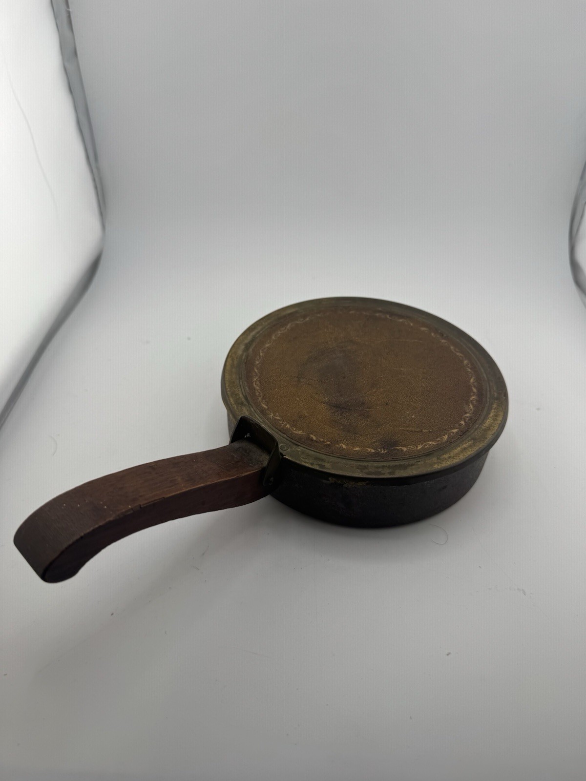 Brass Silent Butler Ash Receiver Embossed Leather Top Wooden Handle 9 Inch