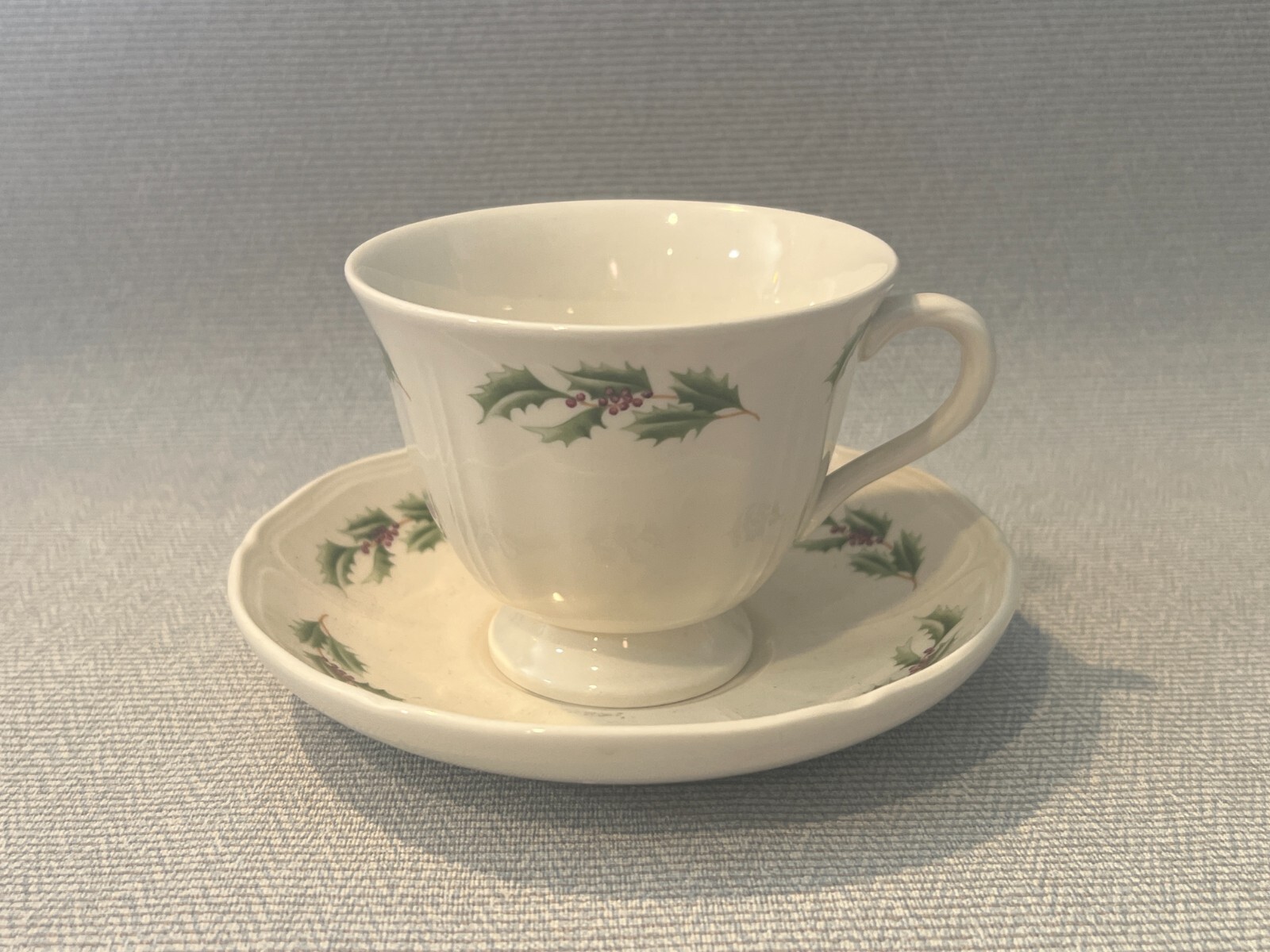 Wedgwood Etruria Barlaston Queen's Holly 1991 Footed Cup & Saucer Set
