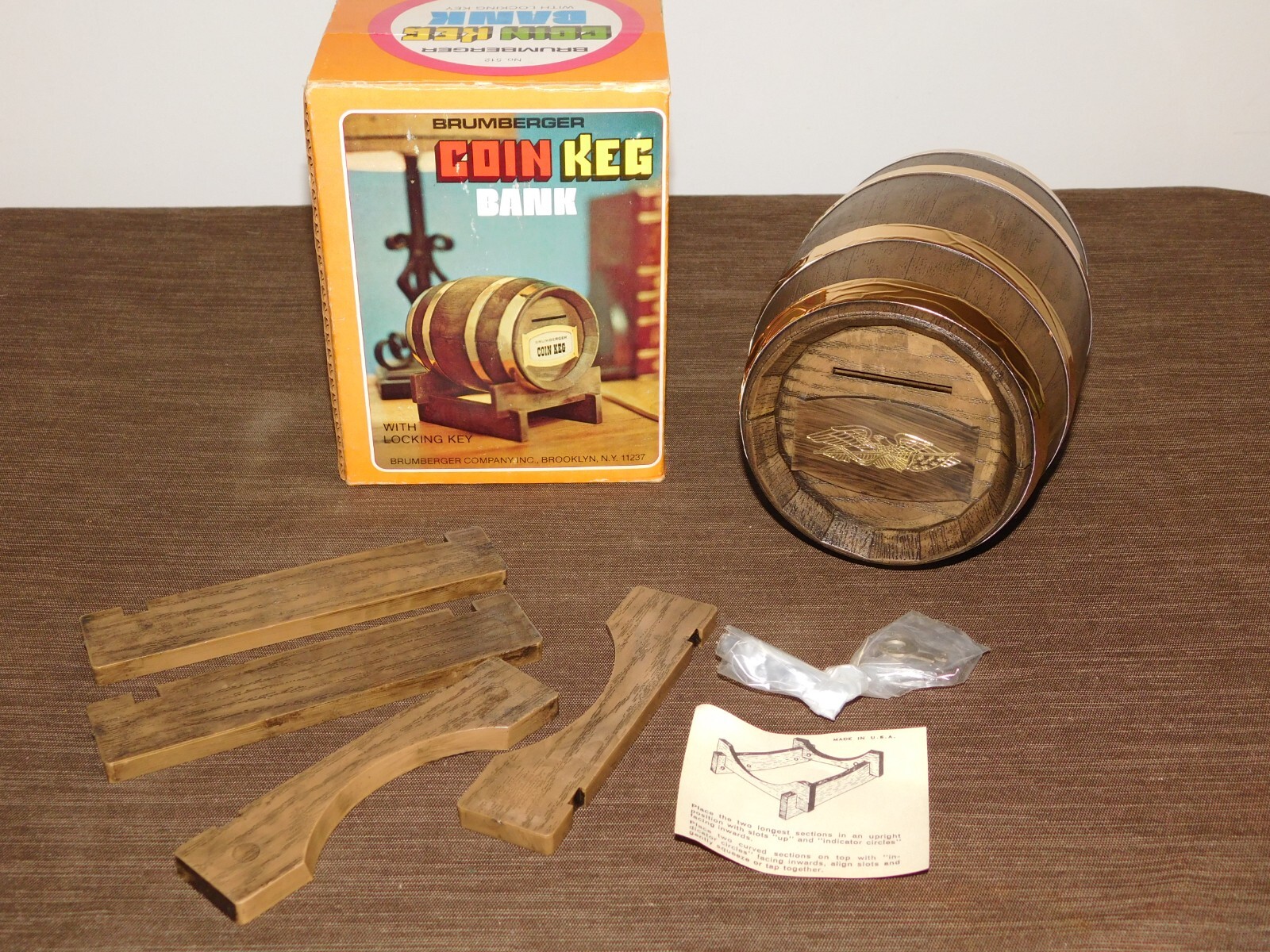 VINTAGE MADE in USA BRUMBERGER COIN KEG BANK with KEY NEW in BOX
