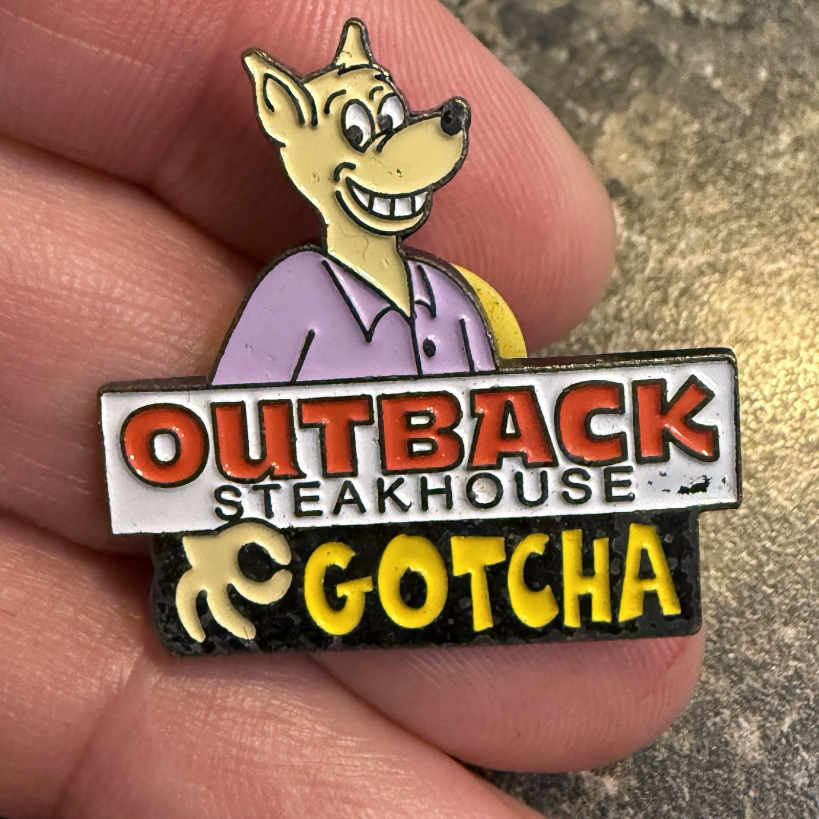 Outback Steakhouse Gotcha Vintage Collectible Pin Made You Look Ok Okay Game VTG
