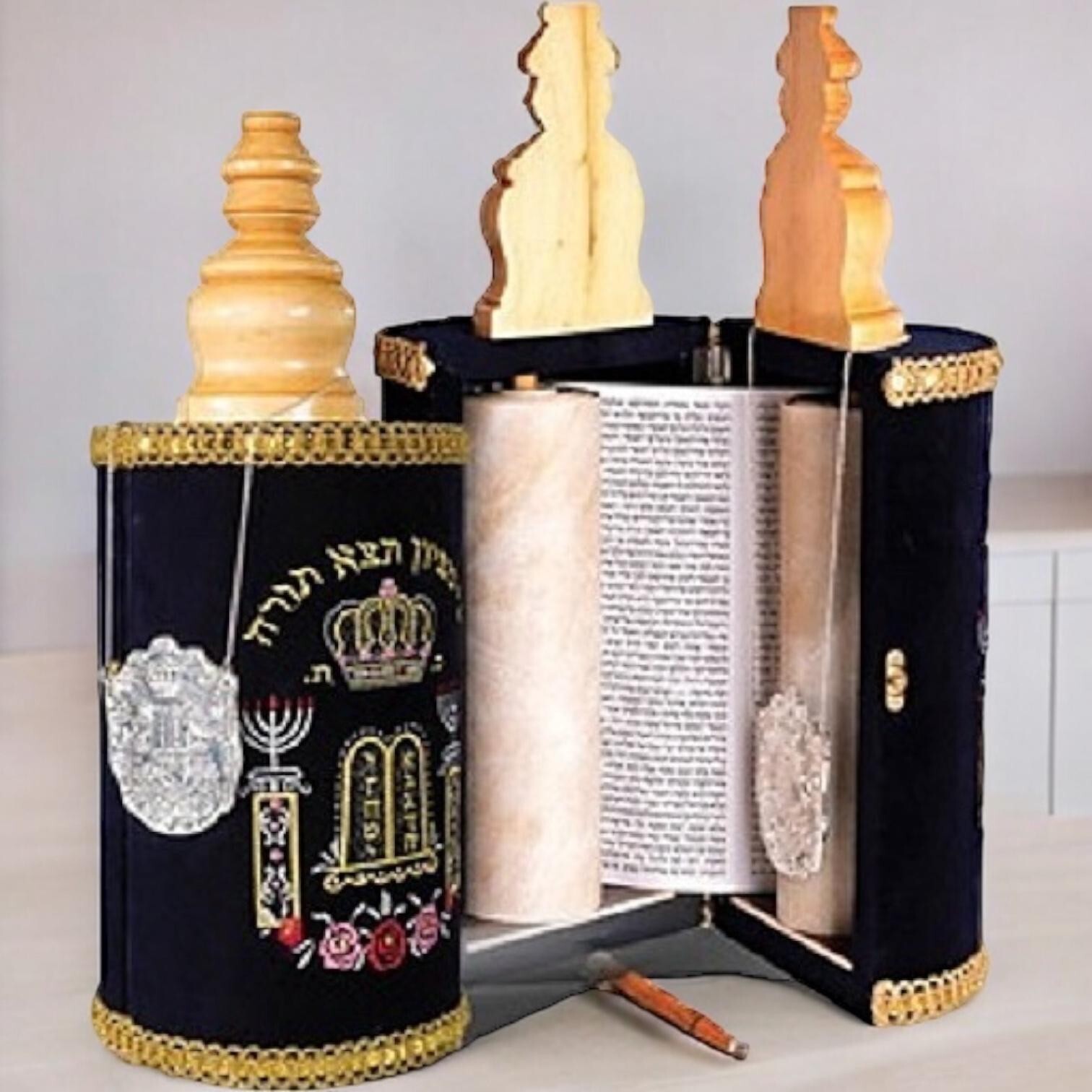 Medium Hebrew Sefer Torah Scroll Book Jewish Israel Holy Bible 32 cm/13 inch