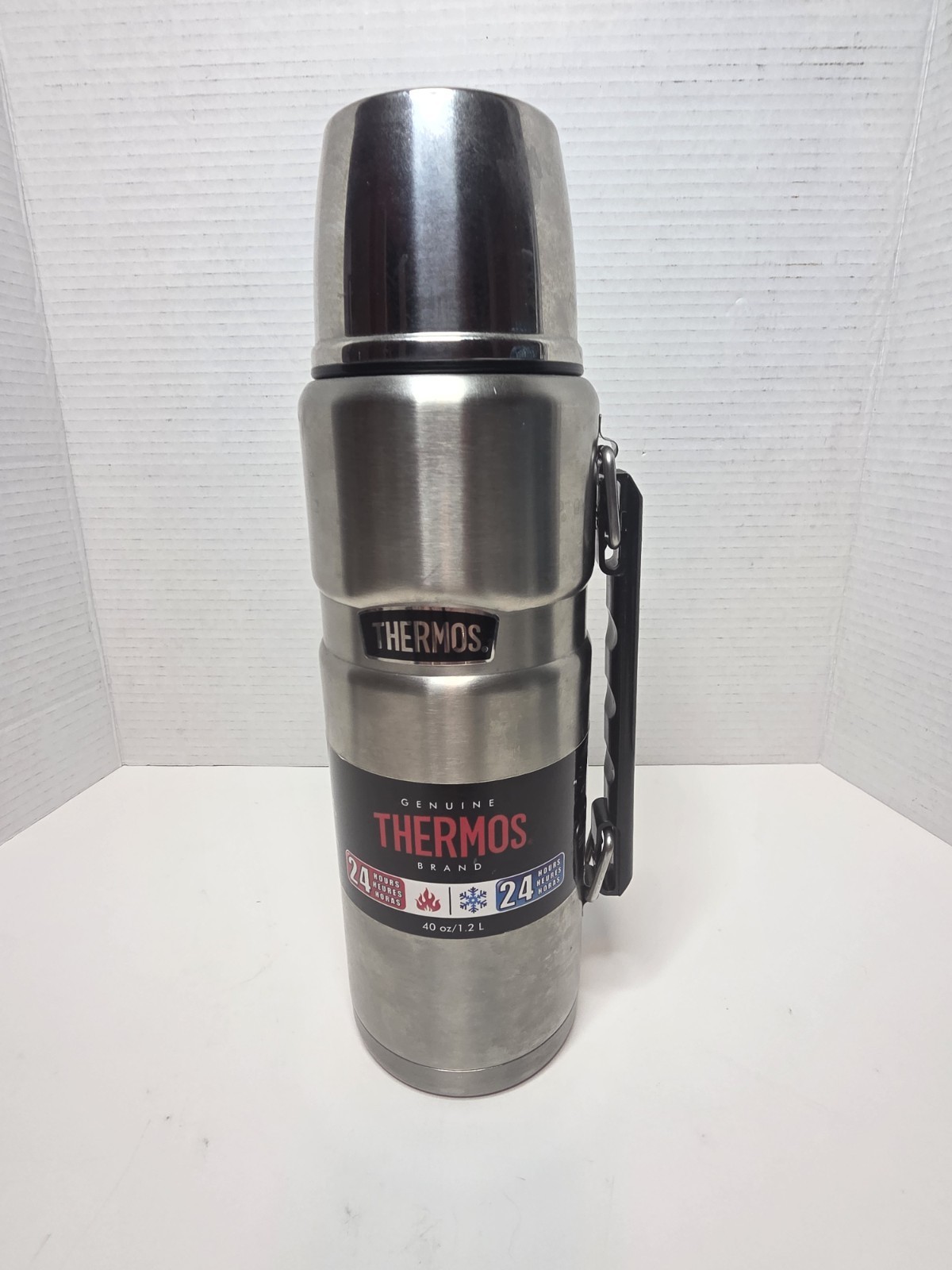 Genuine Thermos 40 OZ Insulated Thermos With Stopper And Cup