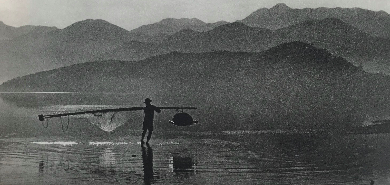 Stunning fishing scene 1954 by Hong Kong photographer Kai Ming Yu