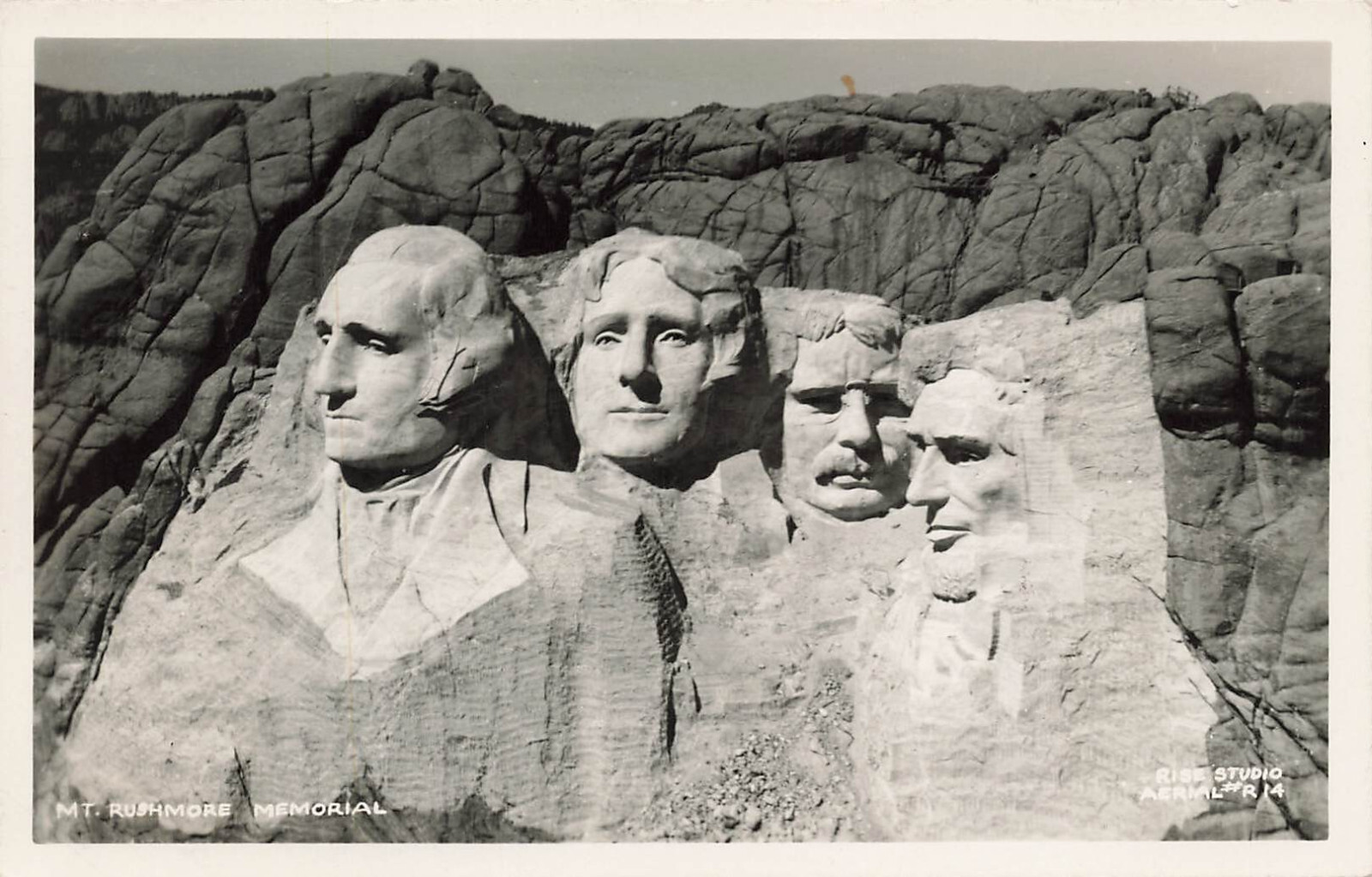 MT RUSHMORE REAL PHOTO POSTCARD BLACK HILLS SD SOUTH DAKOTA 1940s RPPC
