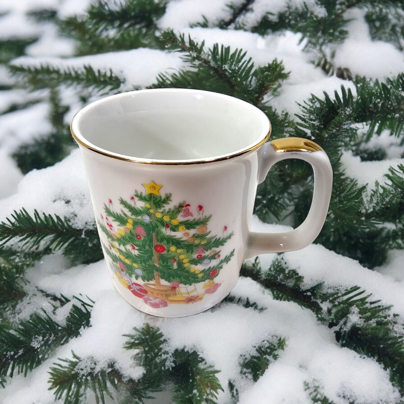 Vintage Christmas Tree Coffee Cup Mug Set of 4 In Box