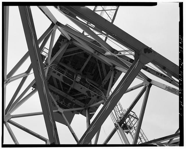 Quincy MA 1989 General Dynamics Shipyard Dravo Crane Detail Under Crane