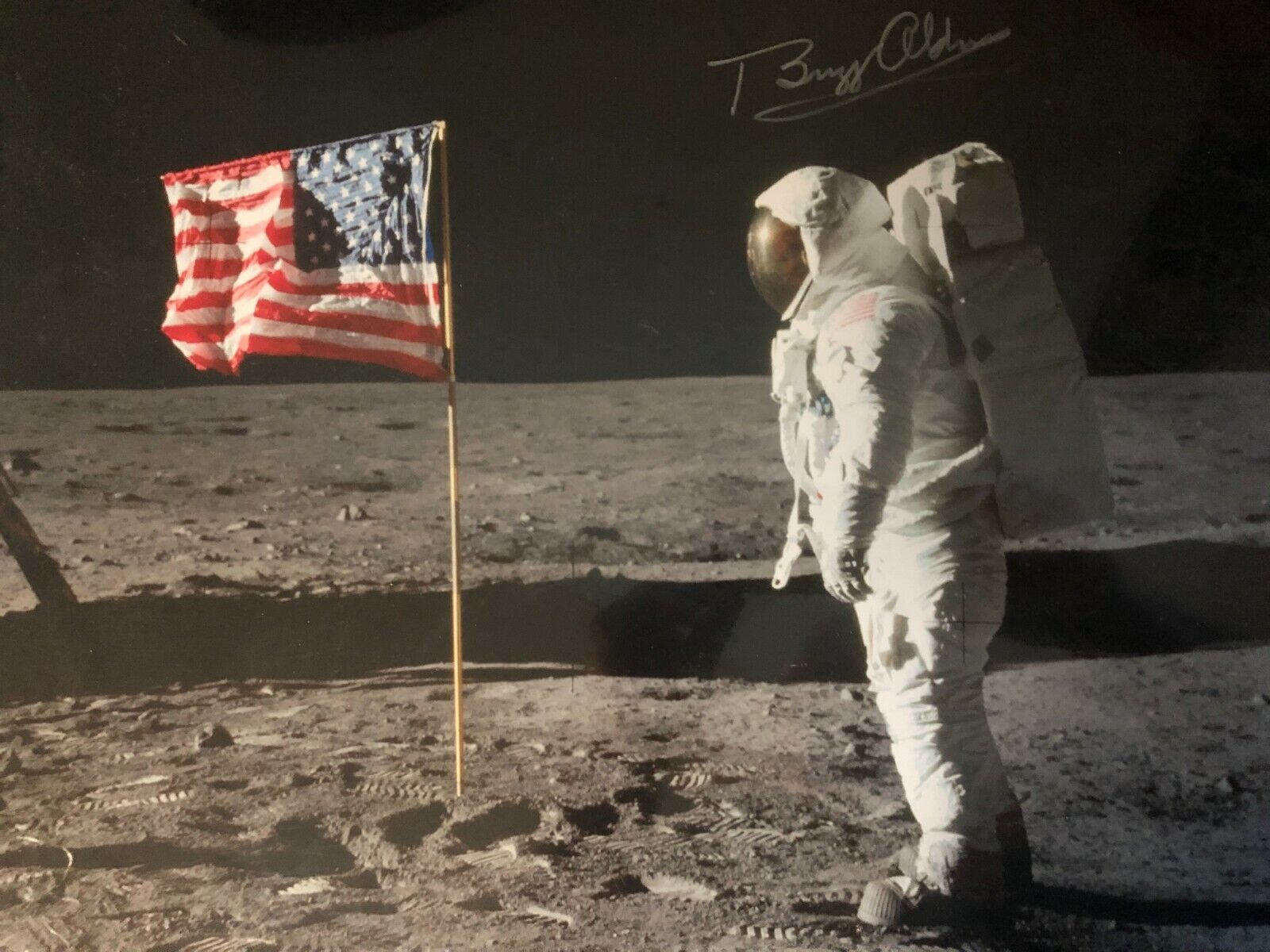 Buzz Aldrin 16x20 Moon-Photo signed
