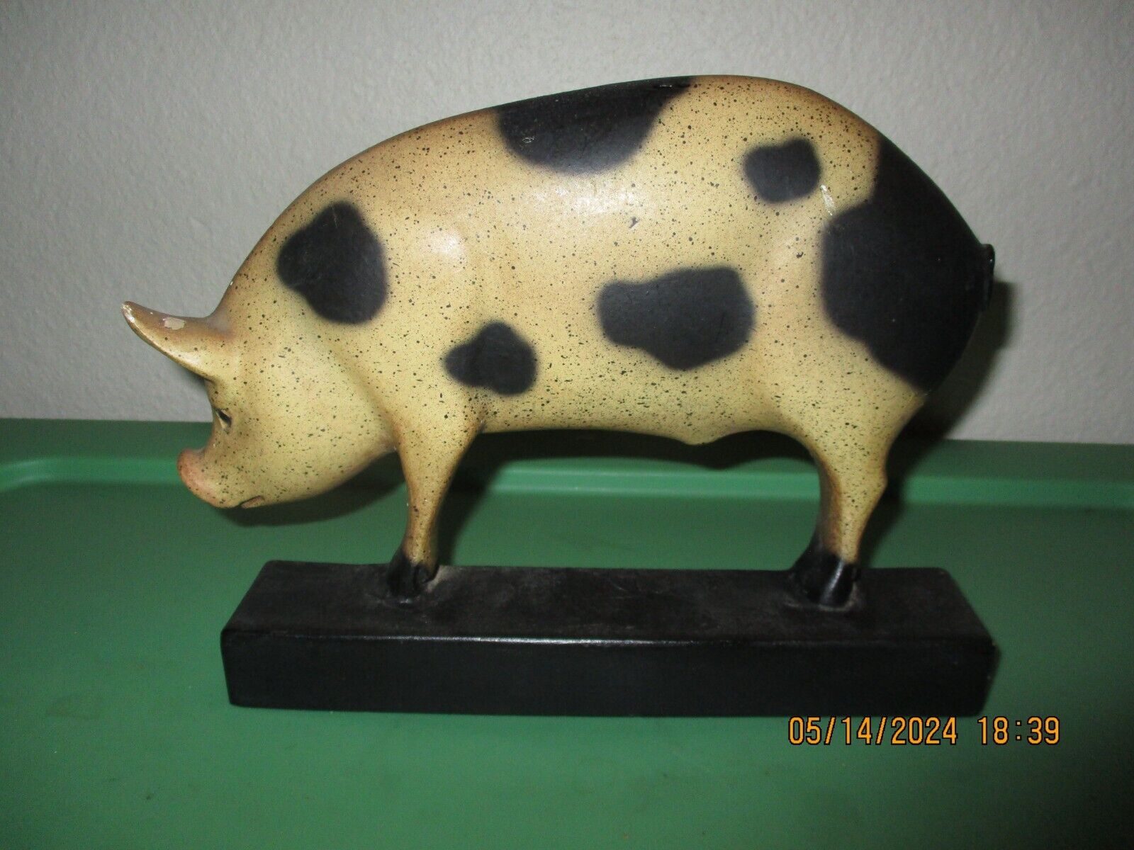 1982 Vestwood Composition Folklore Collection PIG THEME Figurine