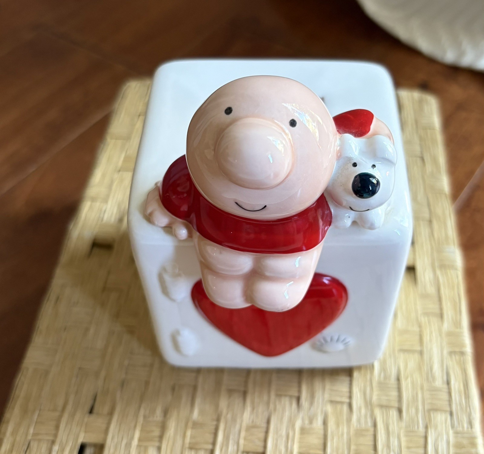 1981 Vintage Ziggy & Dog Valentine Red Heart Ceramic Piggy Bank Safe GUC 5.125\