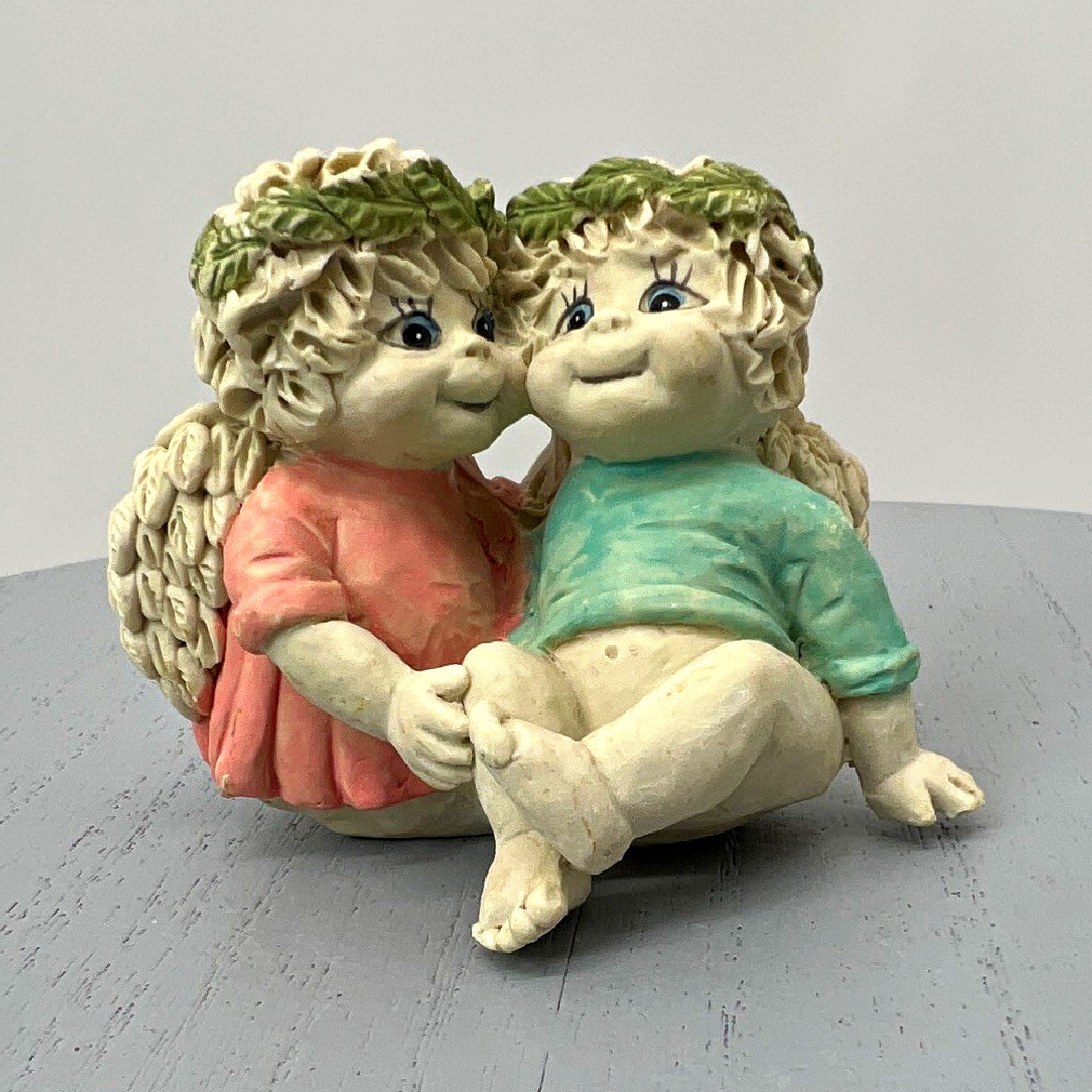 Vtg Cherub Angels Pair Sitting Figurine Pastel Chalkware Resin Shabby Chic 2.5\