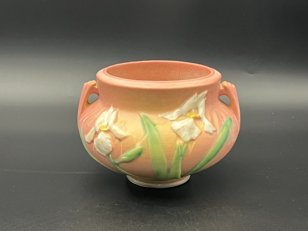Roseville Iris Pottery Vase Excellent Condition 5”x6”wide #647-4   4”opening