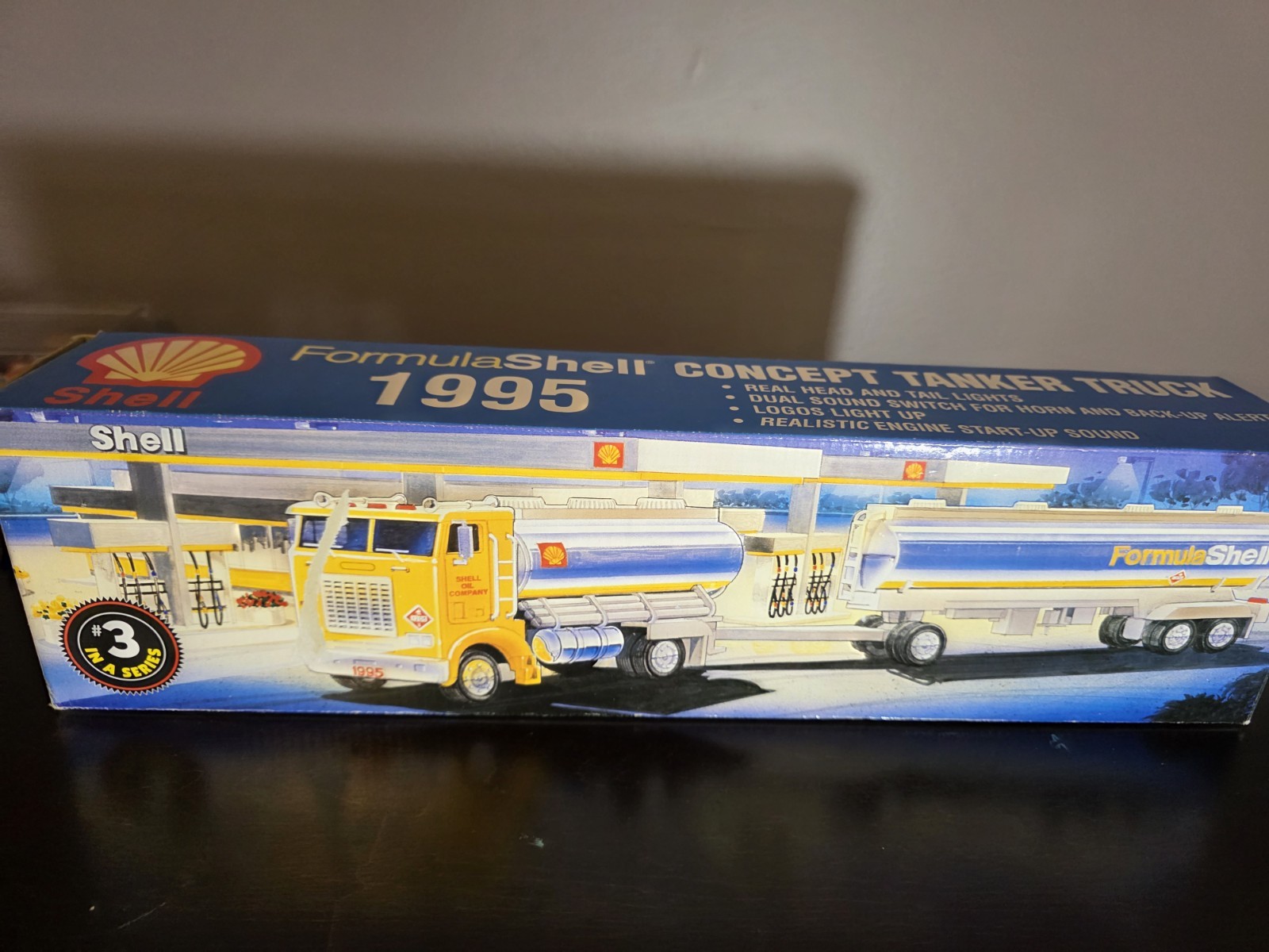 1995 Shell FormulaShell Concept Tanker Truck #3 Lights & Sounds w/ Original Box