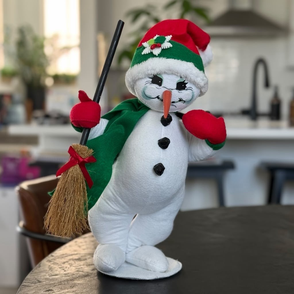 Annalee Christmas 2016 Snowflake Snowman Broom & Pipe 15”