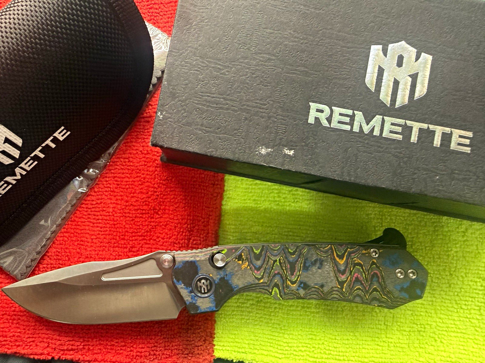 Remette Rhino 80s Camo Carbon sculpted BROP Exclusive 14c28n