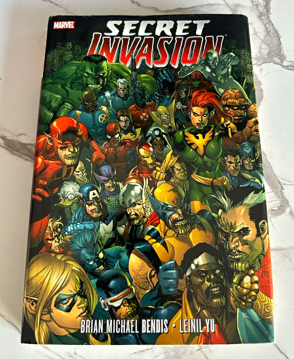 Marvel Secret Invasion Hardcover Graphic Novel HC Brian Michael Bendis Leinil Yu