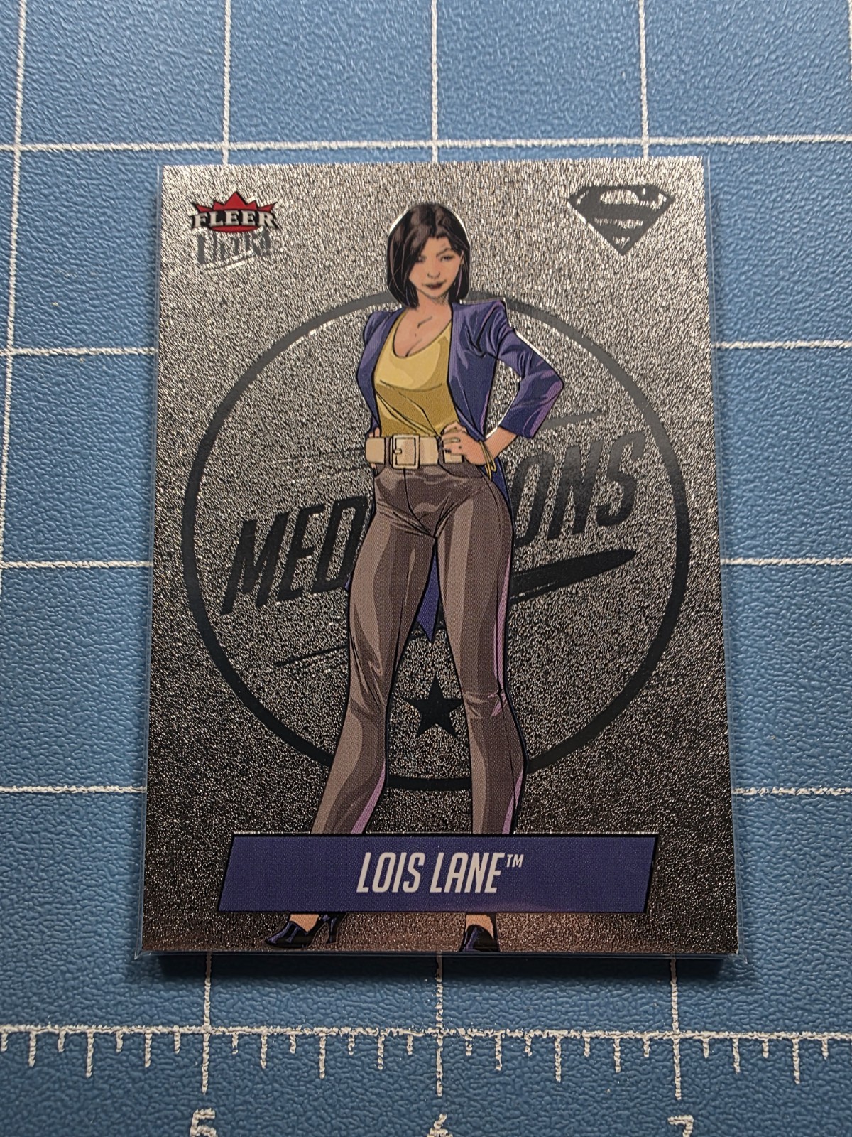 2026 Fleer Ultra Superman - Lois Lane M-2 - Regular Base - Medallions Insert